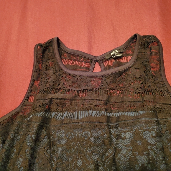 ⭐3/$20 Jacob Lace sleeveless top - Picture 5 of 8